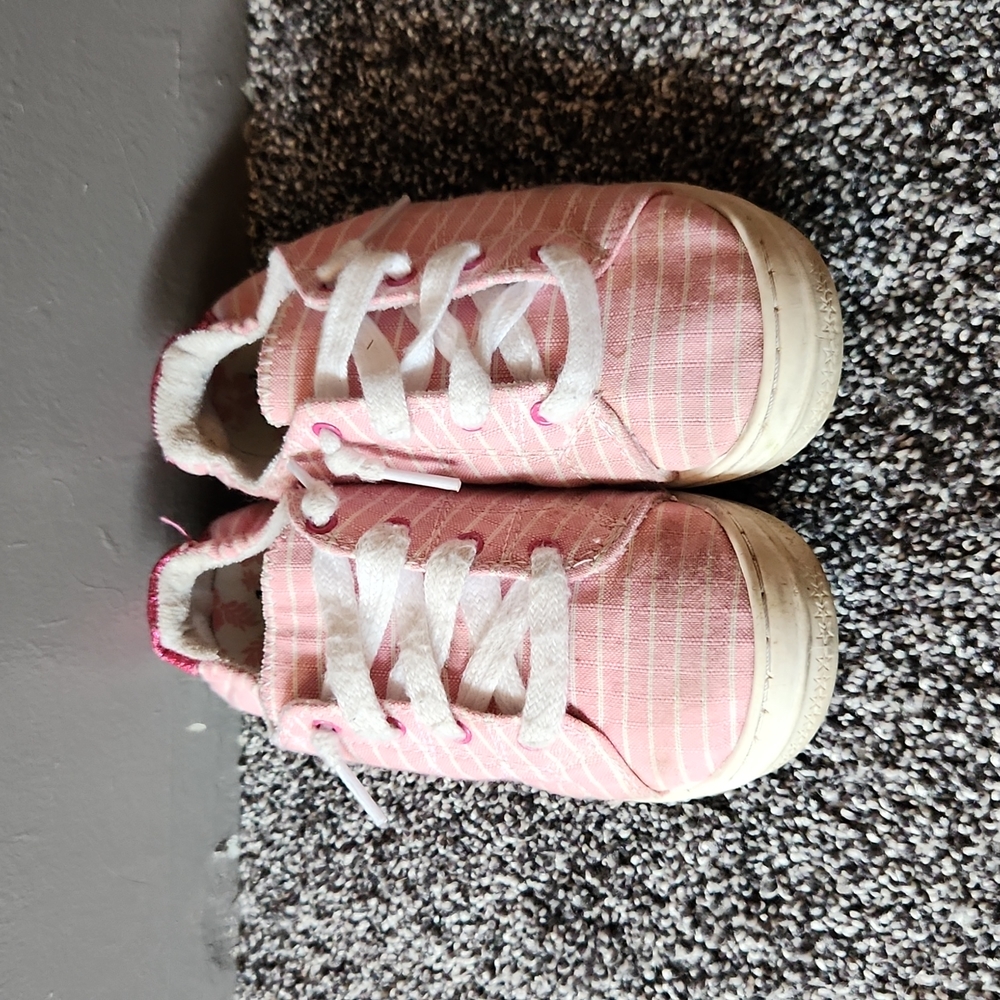 Wonder Nation Slip On Tennis Shoes